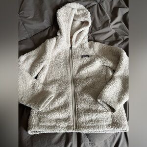 Patagonia girl’s Los Gatos Cozy White Sherpa Hoodie